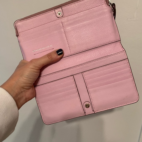 Banana Republic Pink stud clutch - Picture 4 of 4